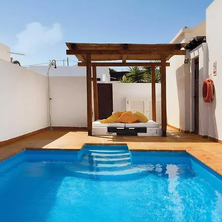 Вилла Puerto Del Carmen Sleeps 6 Wifi *