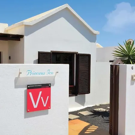 Puerto Del Carmen Sleeps 6 Wifi Villa